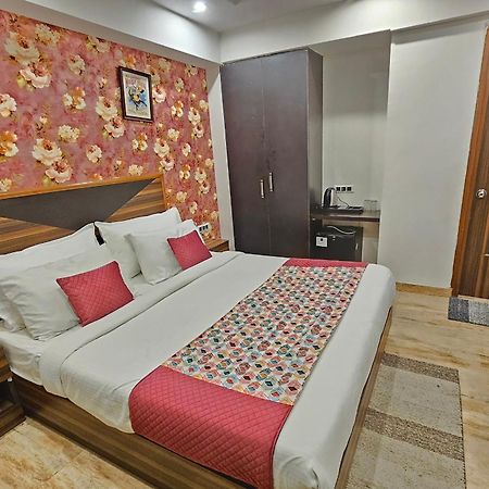 Hotel Linda Suites Near International Airport By La Casa New Delhi Extérieur photo
