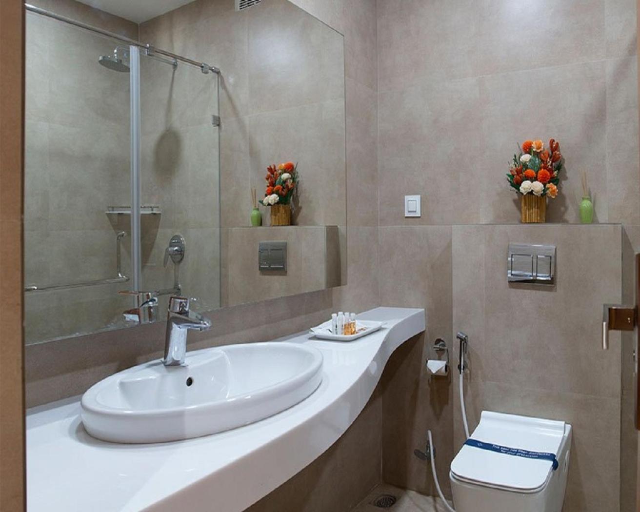 Hotel Linda Suites Near International Airport By La Casa New Delhi Extérieur photo